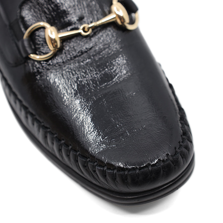 BLACK LEATHER PATENT FLAT WITH GOLD CHAIN DETAIL