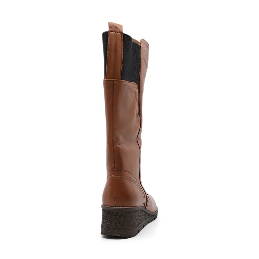 TAN LEATHER LONG BOOT WITH ELASTIC GUSSET AND SIDE ZIP