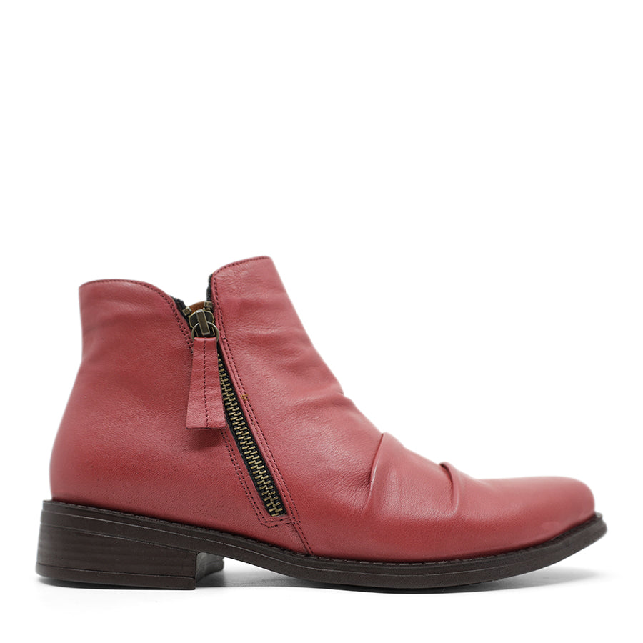 RED LEATHER ANKLE BOOT WITH SIDE ZIP AND LOW HEEL