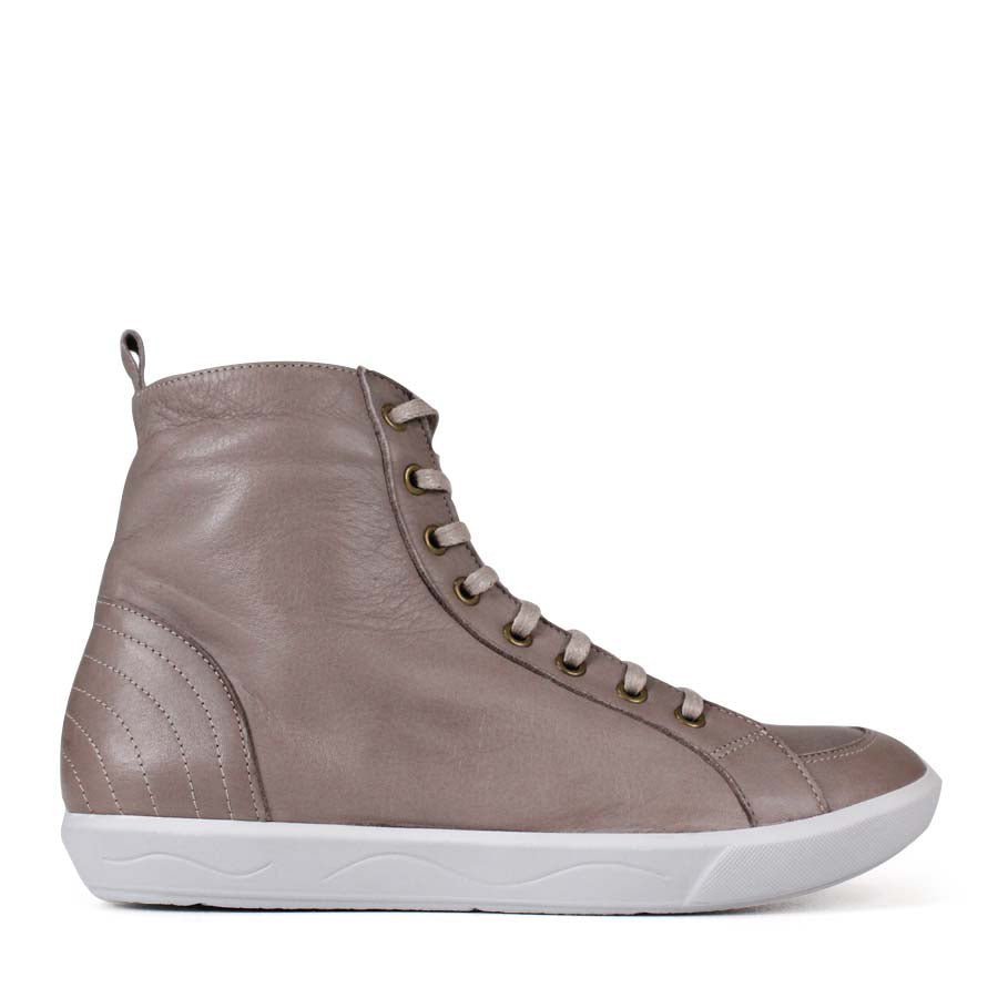 TESSELLI XD BECKER ANKLE BOOTS