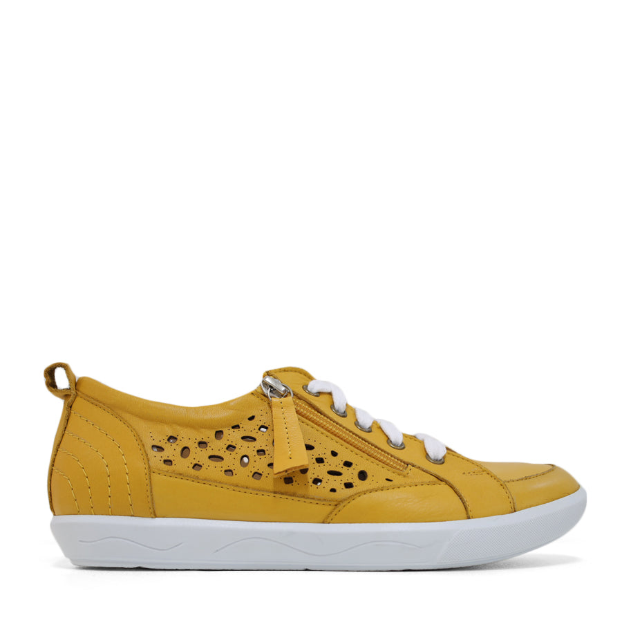 SIDE VIEW OF WHITE LACE UP SNEAKER WITH SIDE ZIP AND CUT OUT DETAILING