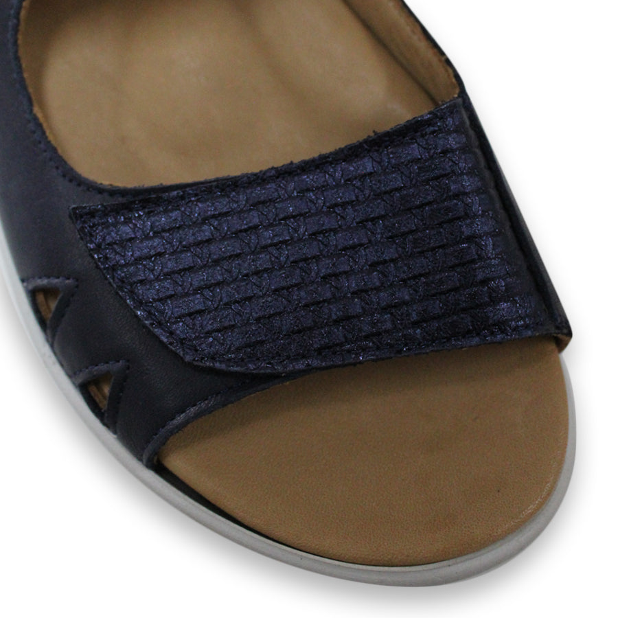FRONT VIEW OF NAVY Y BACK SANDAL WITH BUCKLE AND CUT OUT DETAILLING NEAR TOES