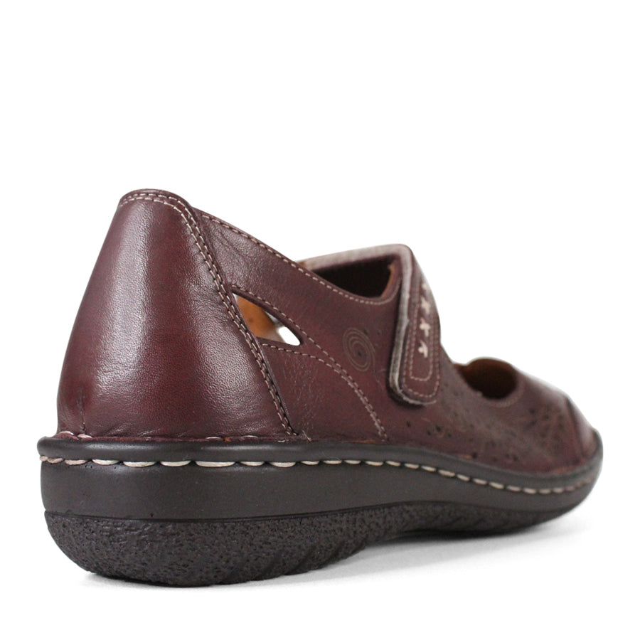 BACK VIEW OF BROWN LEATHER SANDAL WITH VELCRO STRAP