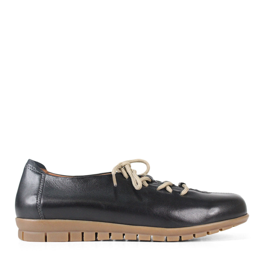 SIDE VIEW BLACK LACE UP CASAUL FLAT 