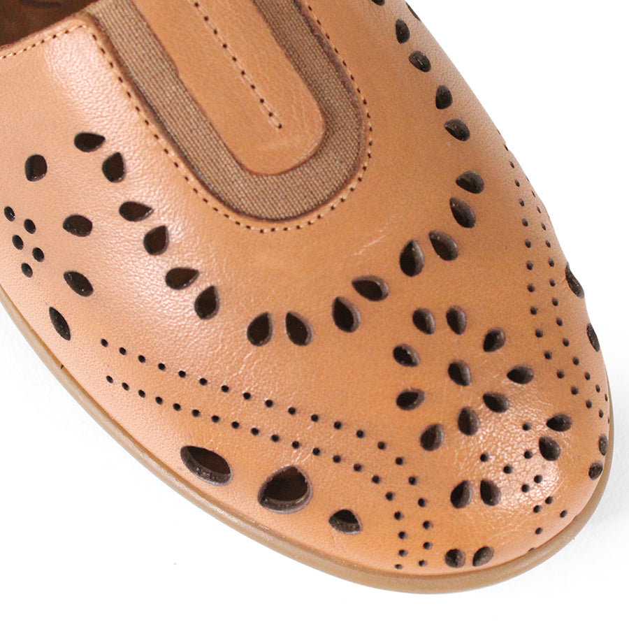 FRONT VIEW TAN FLAT CASUAL SHOE WITH CUT OUT DETAILING 