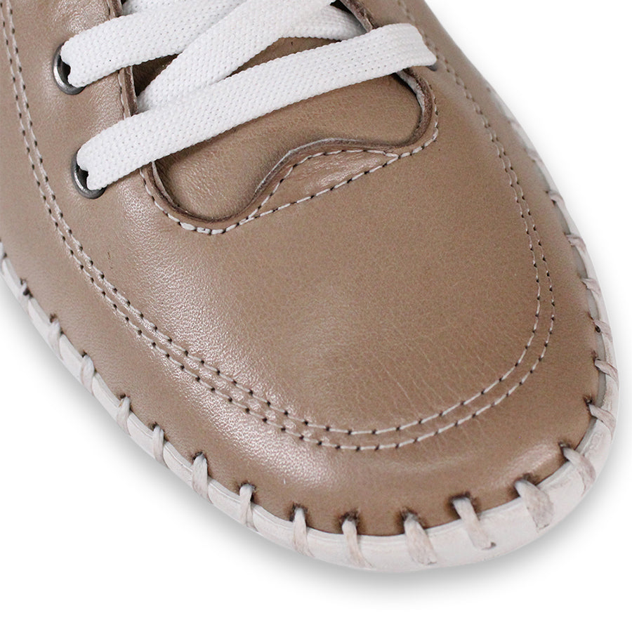FRONT VIEW OF GREY LACE UP CASUAL SHOE WITH WHITE STITCH DETAIL ACROSS THE TOP OF THE SOLE
