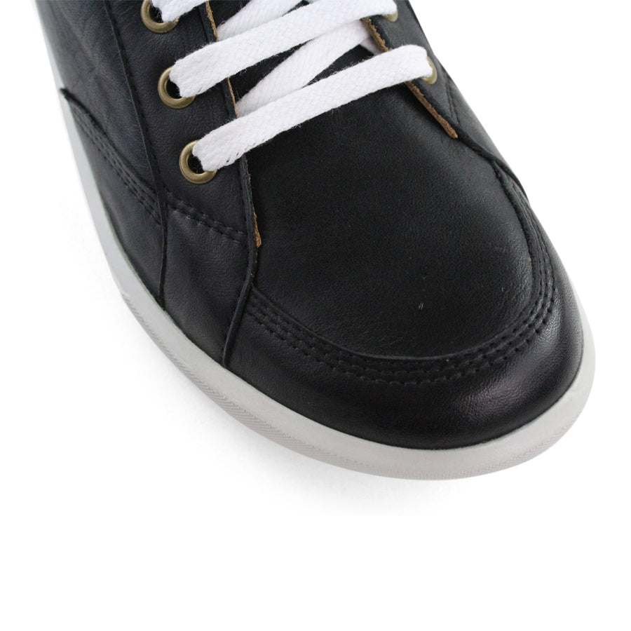 BACK VIEW OF BLACK LACE UP SNEAKER WITH WHITE SOLE 