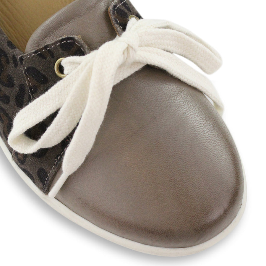 FRONT VIEW OF LEOPARD PRINT CASUAL SHOE WITH LACES AND GREY TOE 