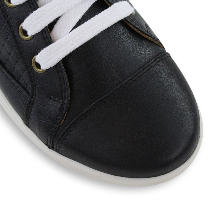 FRONT VIEW OF BLACK LACE UP SNEAKER WITH WHITE SOLE
