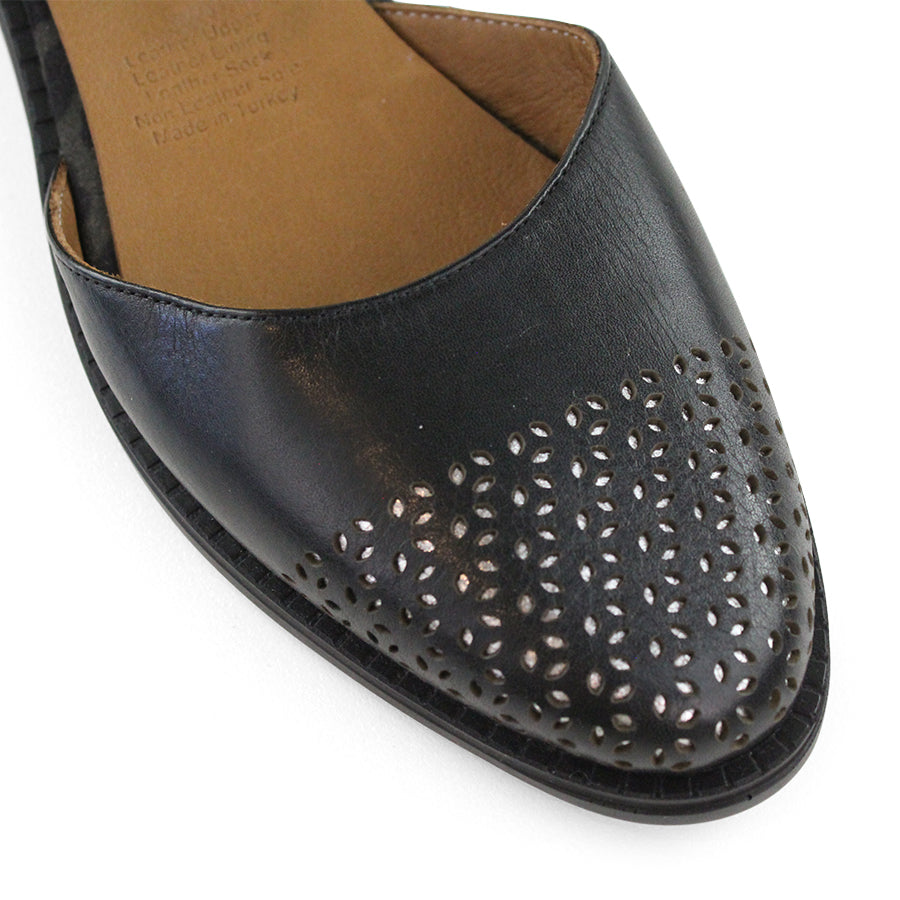 FRONT VIEW BLACK MARY JANE STYLE FLAT WITH LEOPARD PRINT AND CUTOUT DETAILING