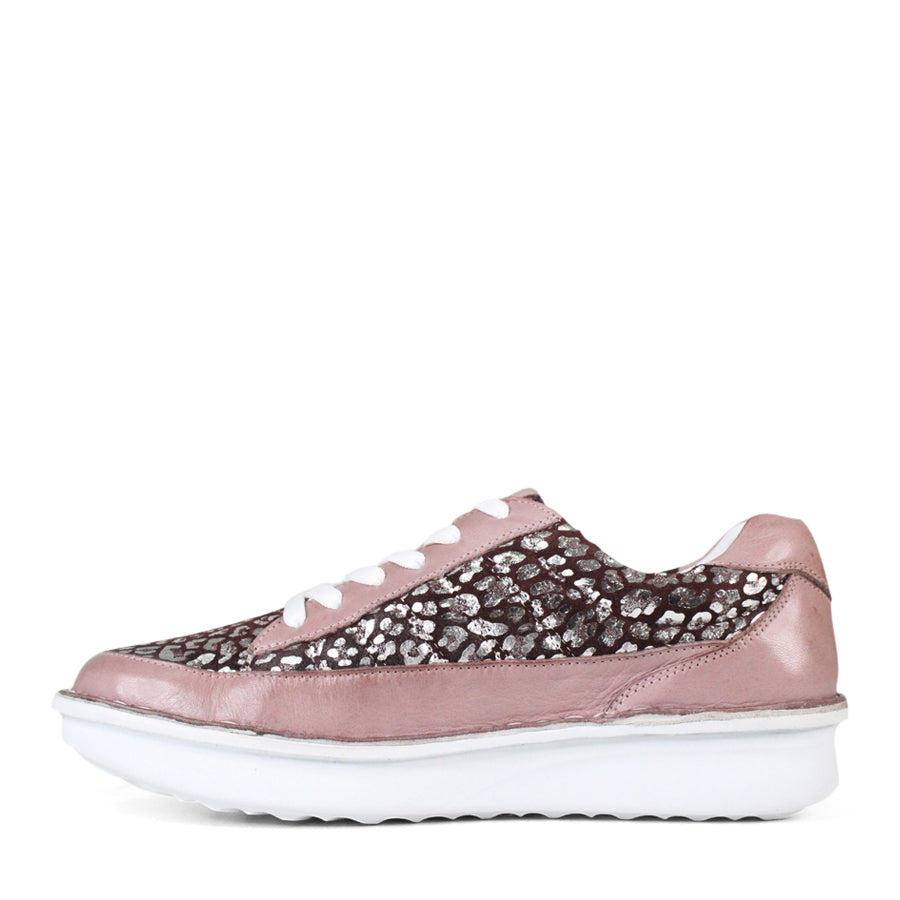 SIDE VIEW OF PINK LACE UP SNEAKER WITH METALLIC LEOPARD PRINT DETAILING ON SIDE AND FRONT PANELS. WHITE SOLE 