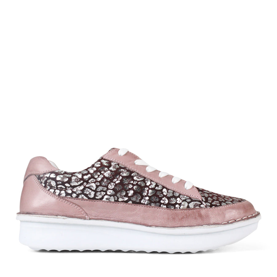 SIDE VIEW OF PINK LACE UP SNEAKER WITH METALLIC LEOPARD PRINT DETAILING ON SIDE AND FRONT PANELS. WHITE SOLE 