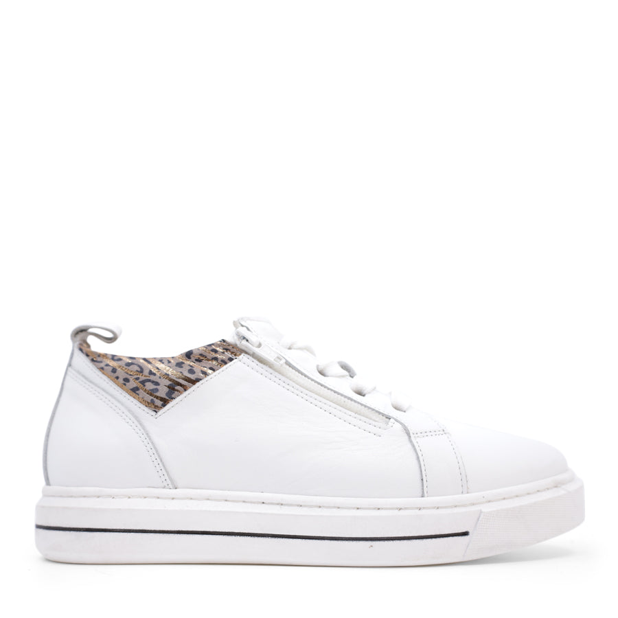 SIDE VIEW OF WHITE CASUAL LACE UP SHOE WITH SMALL LEOPARD AND GOLD DETAIL ON THE SIDES WITH WHITE LACES 