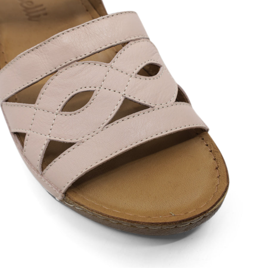 FRONT VIEW OF LIGHT PINK WEDGE WITH OPEN TOE AND WEAVE DETAIL