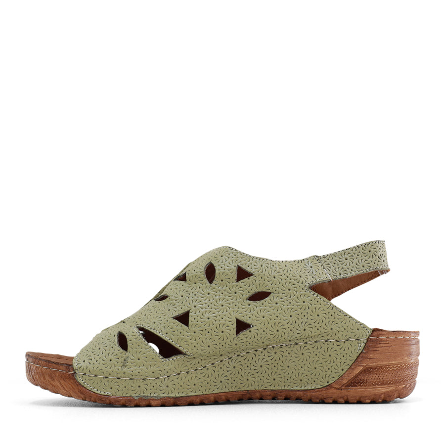 SIDE VIEW OF GREEN LEATHER SLINGBACK SANDAL 