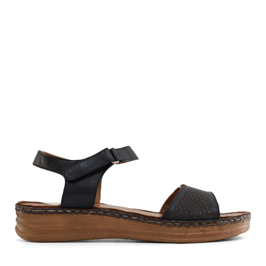  SIDE VIEW OF BLACK LEATHER SANDAL WITH STRAP