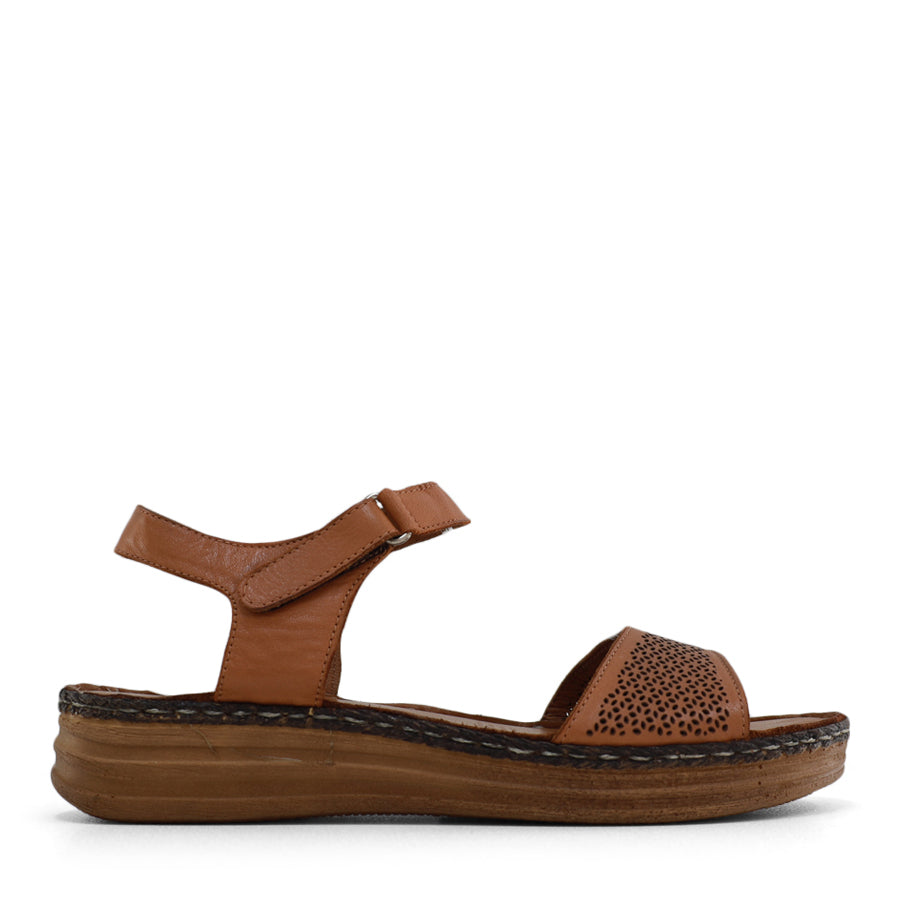  SIDE VIEW OF BLACK LEATHER SANDAL WITH STRAP