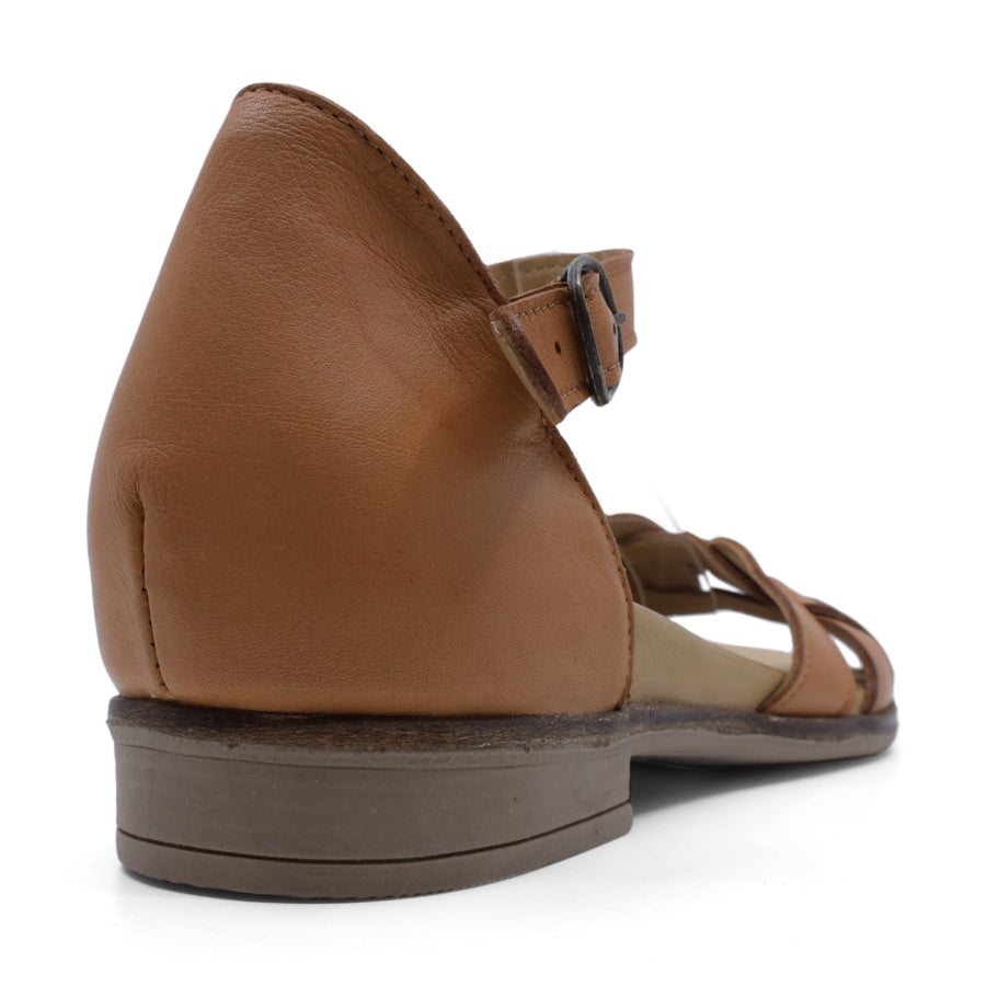 BACK VIEW OF TAN LEATHER SANDAL WITH INTERWOVEN POCKED BACK FRONT AND ADJUSTABLE BUCKLE