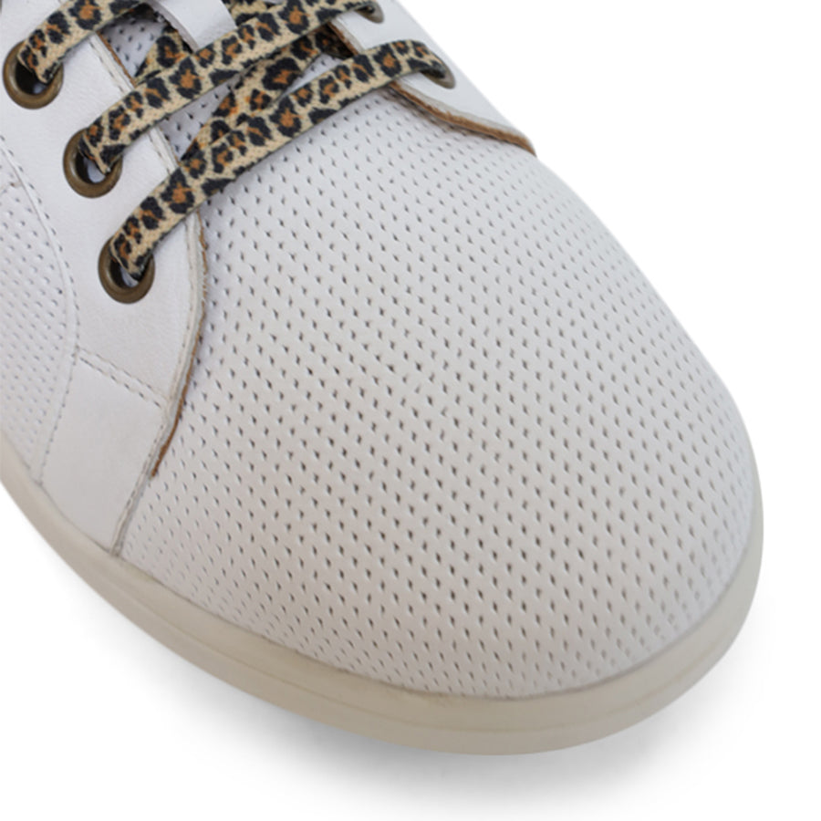 FRONT VIEW OF WHITE LACE UP SNEAKER WITH WHITE SOLE AND LEOPARD PRINT SHOE LACES 
