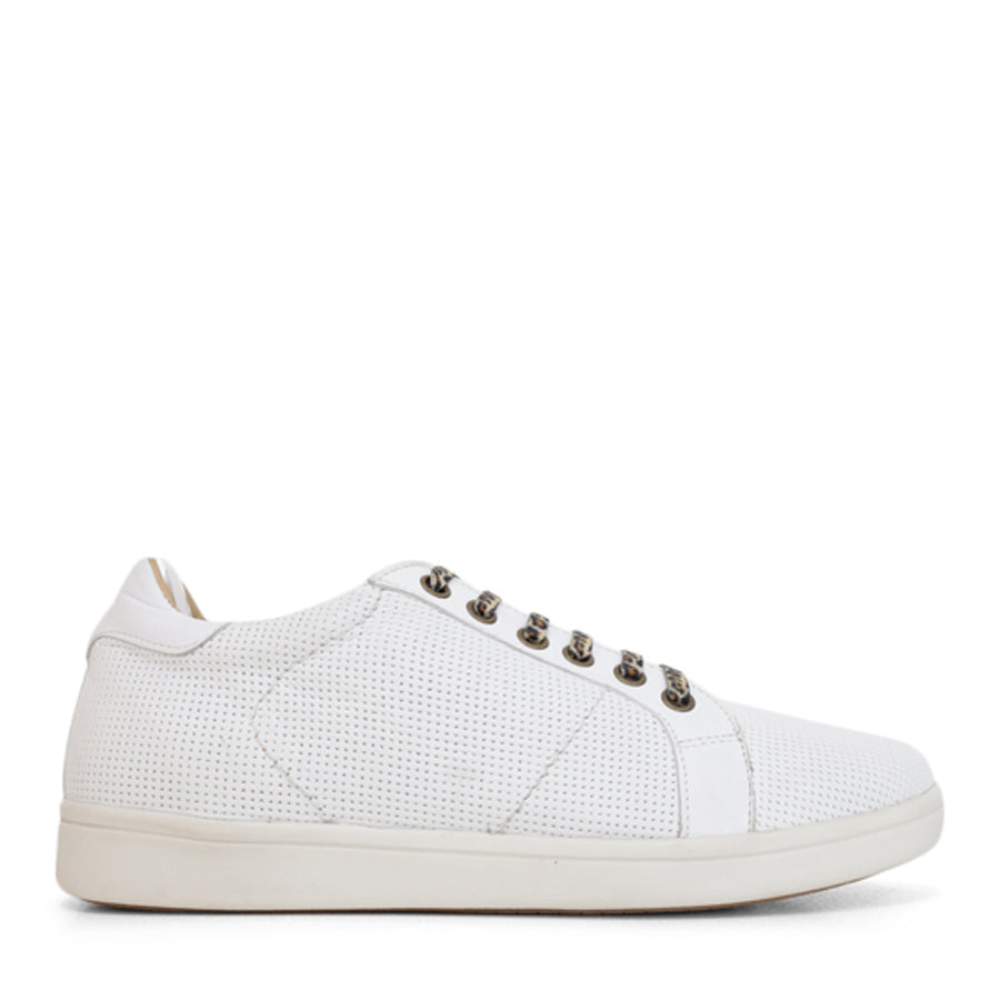 SIDE VIEW OF WHITE LACE UP SNEAKER WITH WHITE SOLE AND LEOPARD PRINT SHOE LACES 