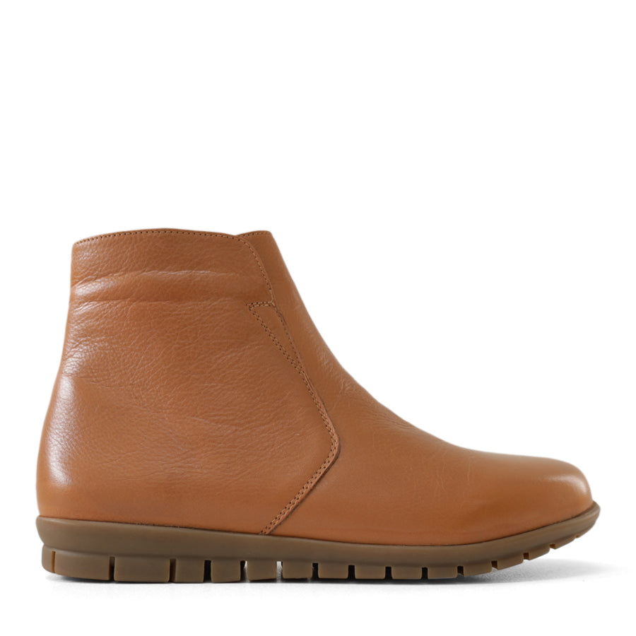 SIDE VIEW TAN ANKLE BOOT WITH TAN COLOURED SOLE 