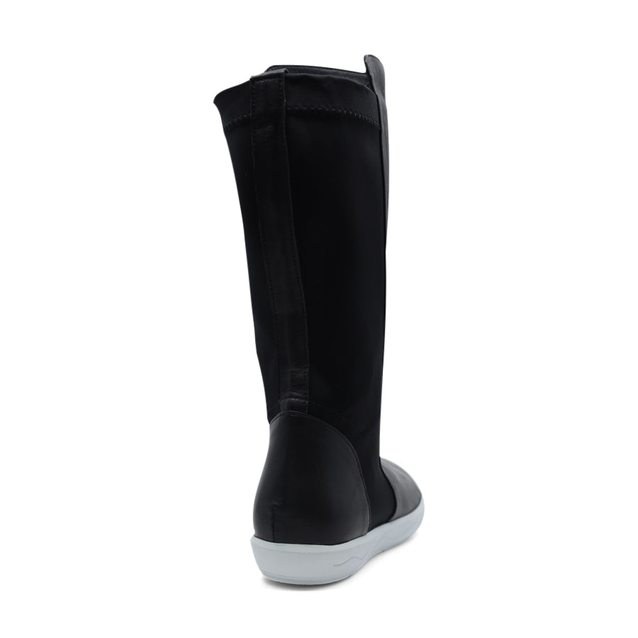 BACK VIEW OF BLACK LONG BOOT WITH WHITE SOLE