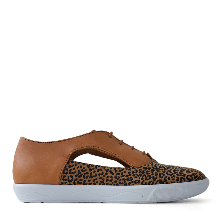 SIDE VIEW OF TAN CASUAL LACE UP SHOE WITH LEOPARD PRINT FRONT AND SIDE CUT OUTS