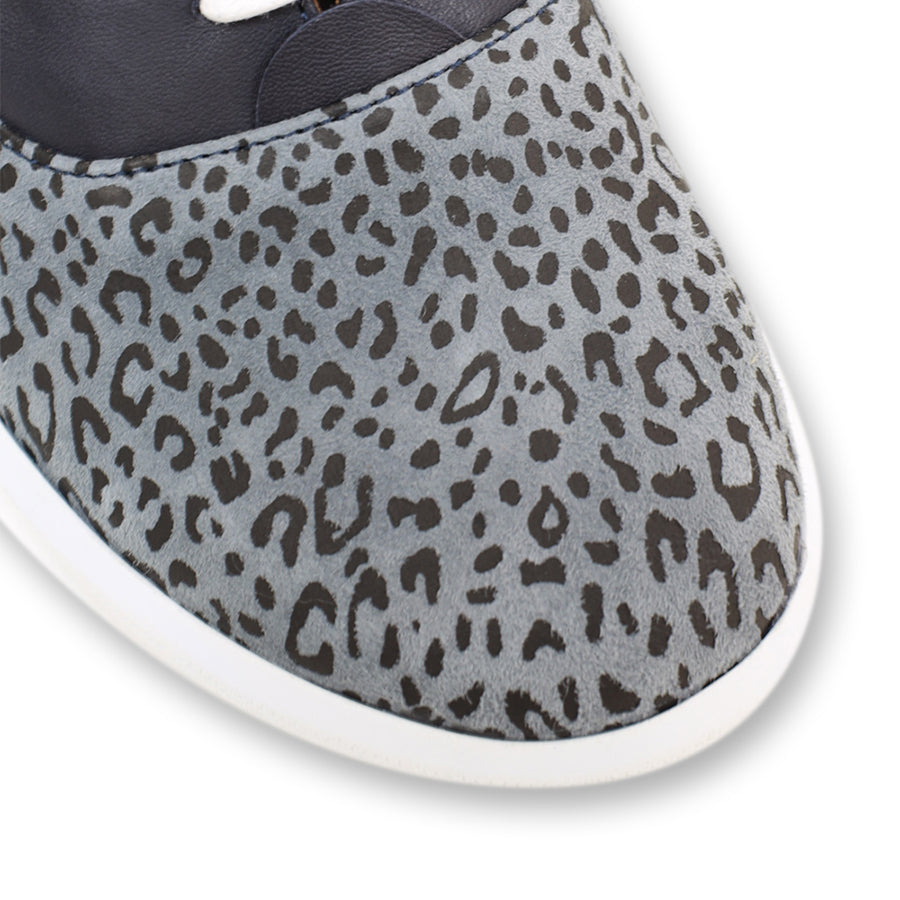 FRONT VIEW OF BLUE CASUAL LACE UP SHOE WITH LEOPARD PRINT FRONT AND SIDE CUT OUTS