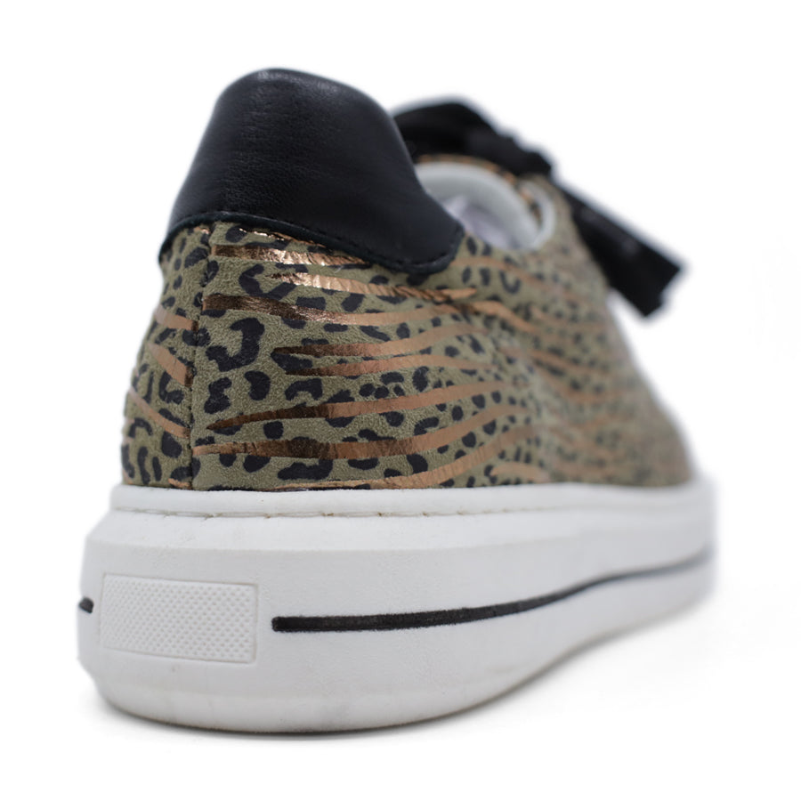 BACK VIEW OF CASUAL LACE UP SHOE GREEN LEOPARD PRINT WITH GOLD SHIMMER