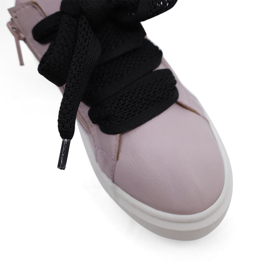 FRONT VIEW OF PINK CASUAL LACE UP SHOE WITH SMALL LEOPARD AND GOLD DETAIL ON THE SIDES 