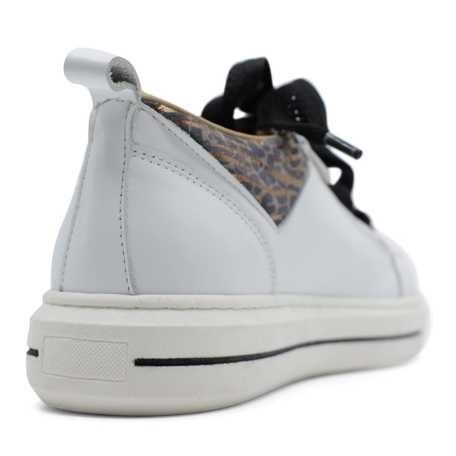 BACK VIEW OF WHITE CASUAL LACE UP SHOE WITH SMALL LEOPARD AND GOLD DETAIL ON THE SIDES 