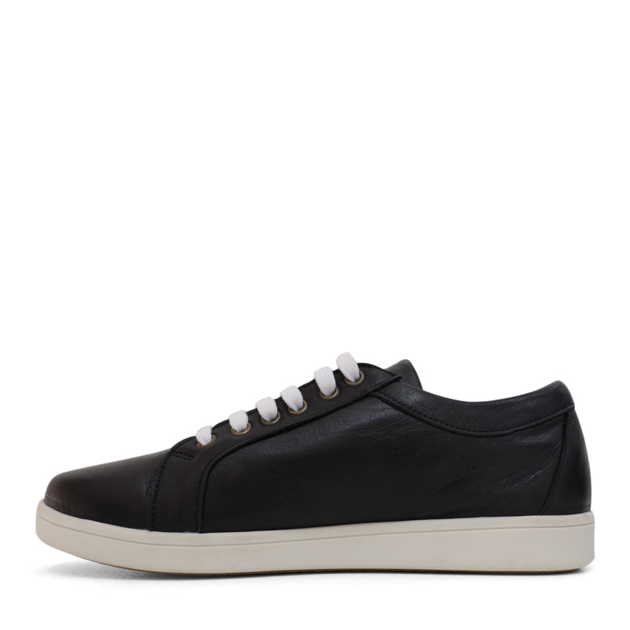 SIDE VIEW OF BLACK LACE UP SNEAKER WITH SIDE ZIP AND WHITE SOLE